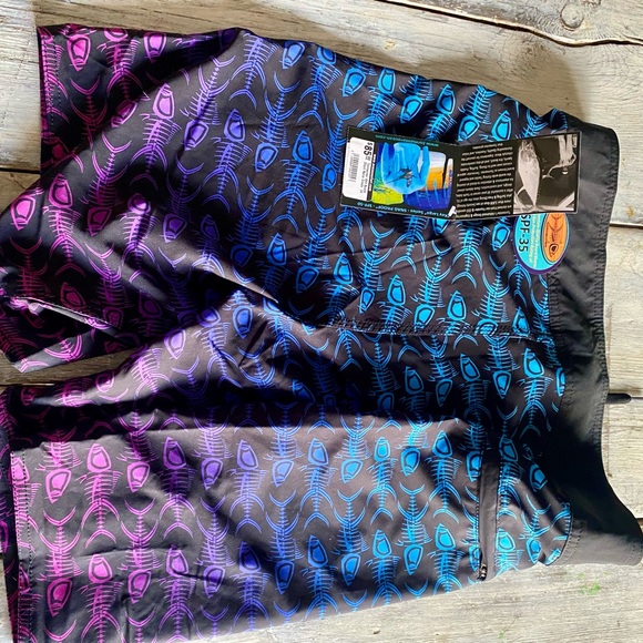 Tormenter 4x4 Board Shorts size 34. Performance clothing - Picture 2 of 4